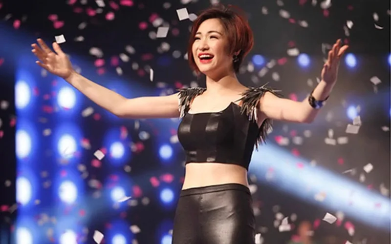 tieu su hoa minzy su nghiep va nhung dau moc dang nho