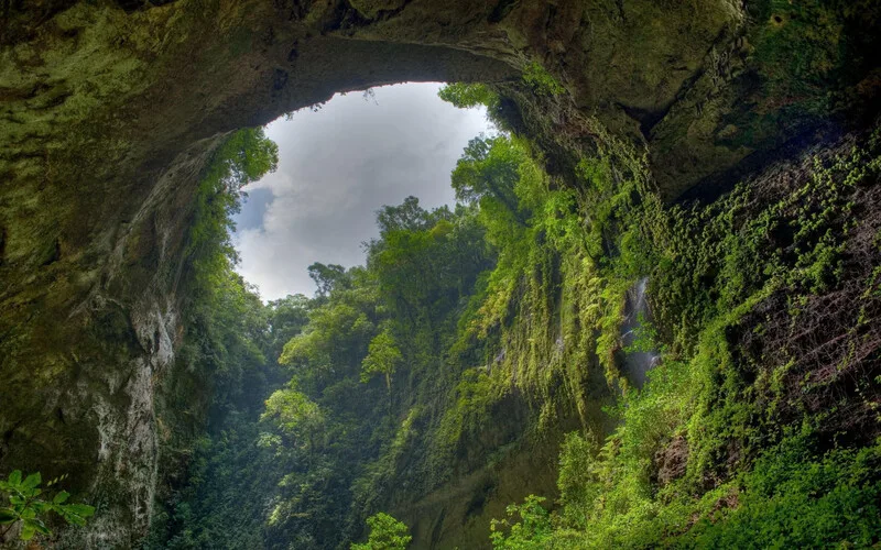 hang dong lon nhat the gioi kham pha ky quan son doong giua long quang binh