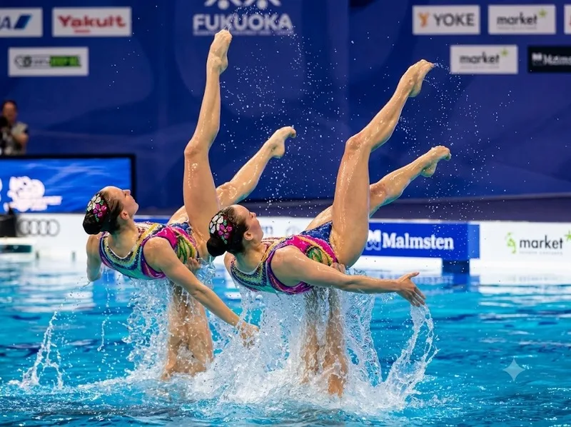 Bơi nghệ thuật Olympics hấp dẫn nhờ kỹ thuật và tính trình diễn cao